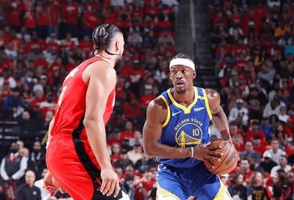 包含智利力克比利时，马尔基尼奥斯三分雨点燃全场的词条