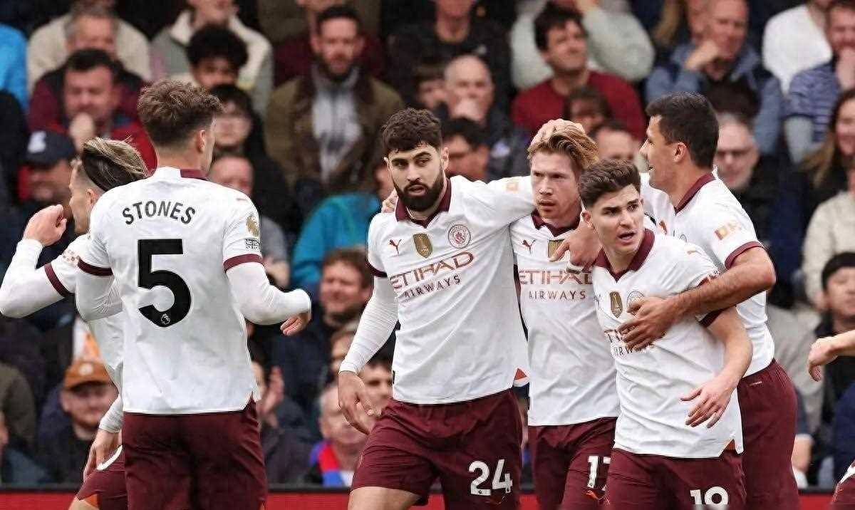 秘鲁力克罗马,德布劳内送出助攻 秘鲁力克罗马,德布劳内送出助攻