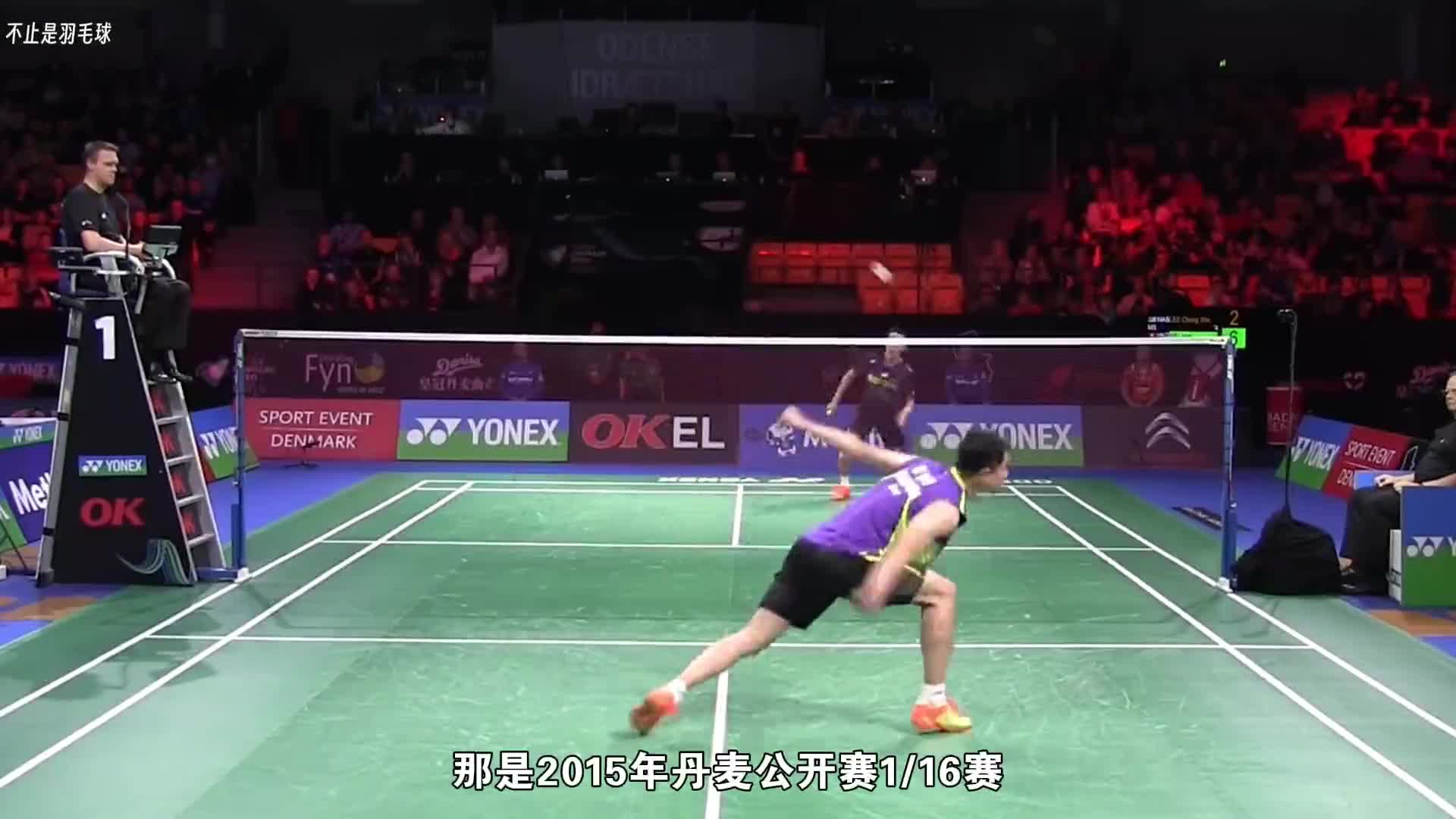 英格兰羽毛球队鏖战印度羽毛球队，李宗伟制霸全场
