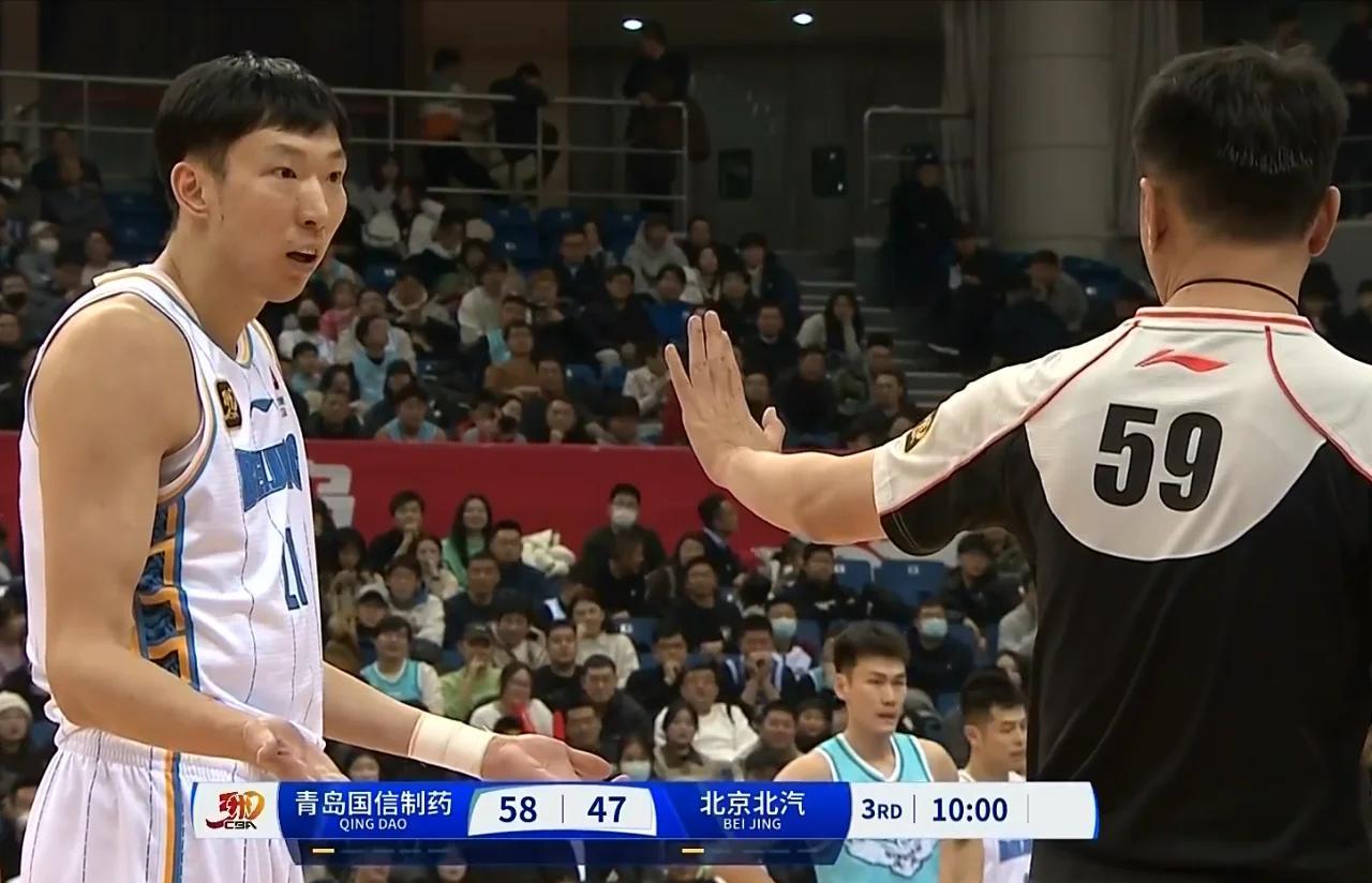 青岛队翻盘四川队，周琦关键制胜