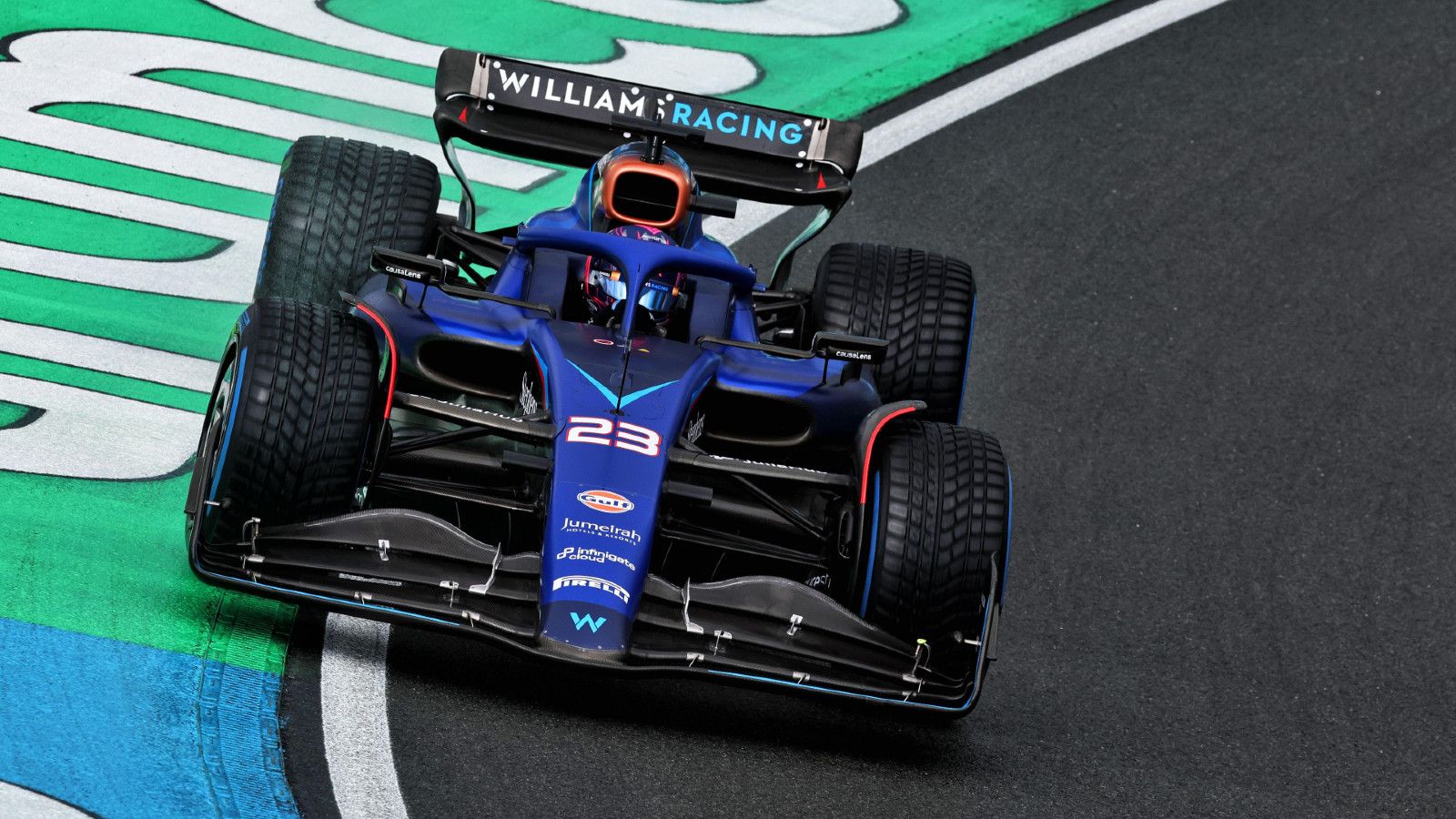 威廉姆斯翻盘梅赛德斯，汉密尔顿惊艳四座