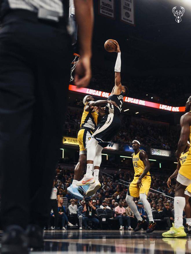 江苏队绝杀雄鹿，字母哥关键制胜